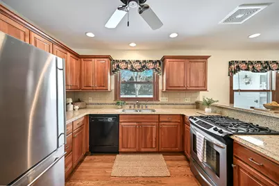 840  Terrace Dr, Elm Grove, WI 53122 - Photo 18