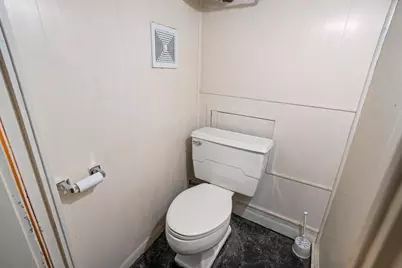 215  6th St, Racine, WI 53403 - Photo 20