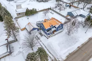 615 E Washington Ave, Cleveland, WI 53015 - Photo 4