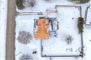 615 E Washington Ave, Cleveland, WI 53015 - Photo 30