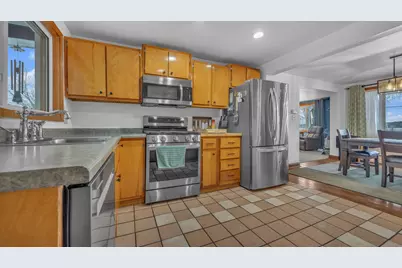 615 E Washington Ave, Cleveland, WI 53015 - Photo 6