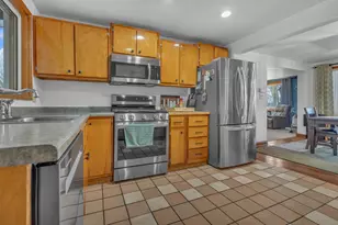 615 E Washington Ave, Cleveland, WI 53015 - Photo 6