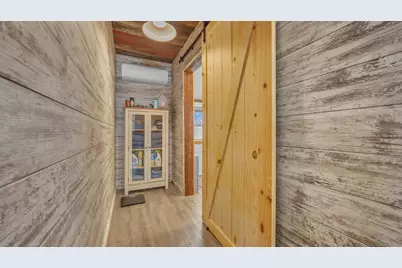 615 E Washington Ave, Cleveland, WI 53015 - Photo 20