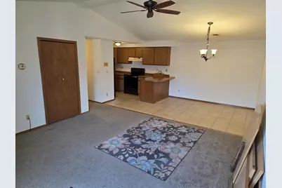 215  Franklin St #G, Delavan, WI 53115 - Photo 2