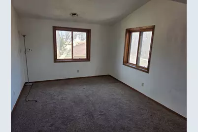 215  Franklin St #G, Delavan, WI 53115 - Photo 8