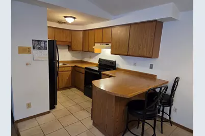 215  Franklin St #G, Delavan, WI 53115 - Photo 4