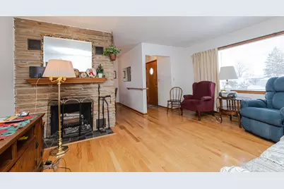 8824 W Harrison Ave, West Allis, WI 53227 - Photo 8