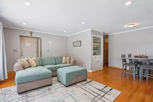 2833 S 72nd St, West Allis, WI 53219 - Photo 8