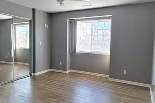 4737 S Hunter Ln, New Berlin, WI 53151 - Photo 8