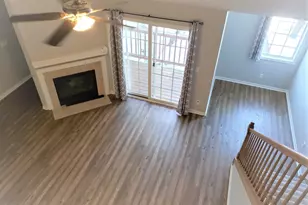 4737 S Hunter Ln, New Berlin, WI 53151 - Photo 2