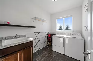 465 Chasefield Dr, Williams Bay, WI 53191 - Photo 24