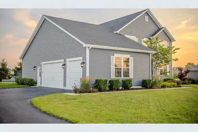 465  Chasefield Dr, Williams Bay, WI 53191 - Photo 4