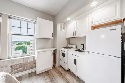 1028 E Juneau Ave #812, Milwaukee, WI 53202 - Photo 10