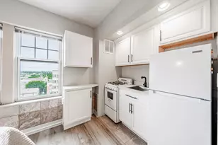 1028 E Juneau Ave, Milwaukee, WI 53202 - Photo 10