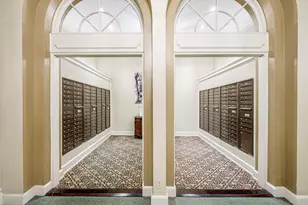 1028 E Juneau Ave, Milwaukee, WI 53202 - Photo 20