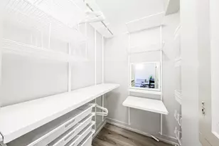 1028 E Juneau Ave, Milwaukee, WI 53202 - Photo 6