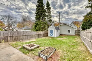 6919 Harvey Ave, Wauwatosa, WI 53213 - Photo 36