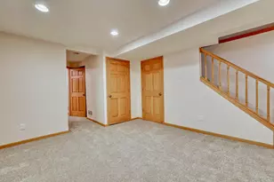 6919 Harvey Ave, Wauwatosa, WI 53213 - Photo 24