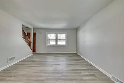 6919  Harvey Ave, Wauwatosa, WI 53213 - Photo 6