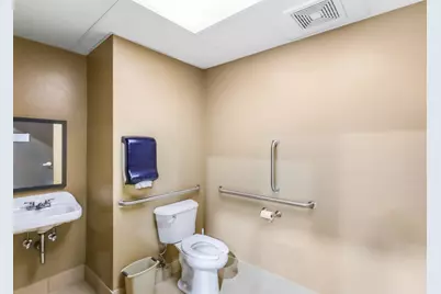 1227  Washington St, Manitowoc, WI 54220 - Photo 12