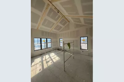 9401 W Huntington Dr, Mequon, WI 53097 - Photo 10