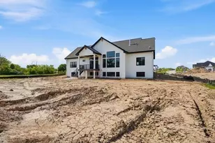 9401 W Huntington Dr, Mequon, WI 53097 - Photo 34