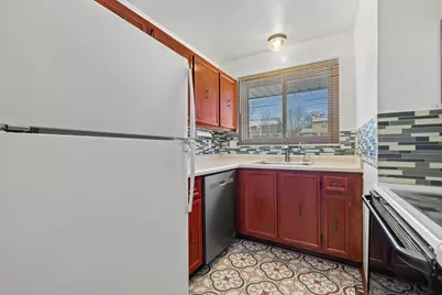 4289 W College Ave, Franklin, WI 53221 - Photo 10