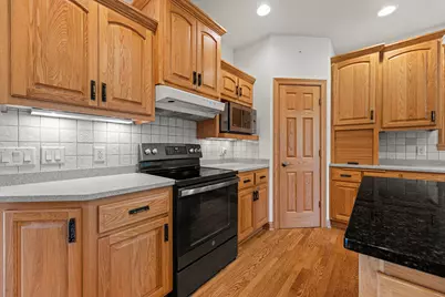 S94W23620  Kunzendorf Ct, Vernon, WI 53103 - Photo 34