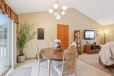 W142N9935  Amber Dr, Germantown, WI 53022 - Photo 10