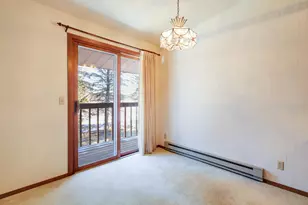 910 E Cedar Ave, Manitowoc, WI 54220 - Photo 10