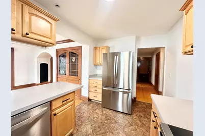 7705 W Rogers St, West Allis, WI 53219 - Photo 16