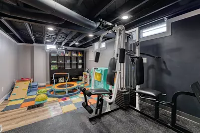 3001 N 87th St, Milwaukee, WI 53222 - Photo 32