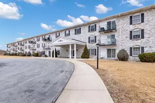 125 N University Dr, West Bend, WI 53095 - Photo 16