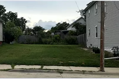 1016  Davis Pl, Racine, WI 53403 - Photo 1