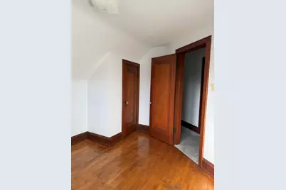 3647A E Munkwitz Ave #upper, Cudahy, WI 53110 - Photo 4