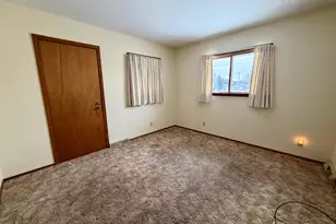 8541 W McMyron St, West Allis, WI 53214 - Photo 8