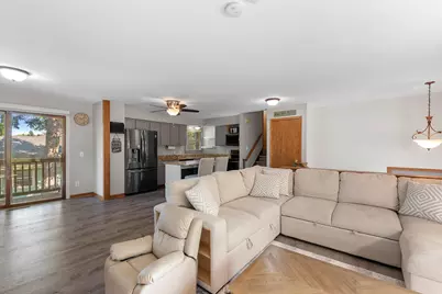 W165N10401  Wagon Trl, Germantown, WI 53022 - Photo 14