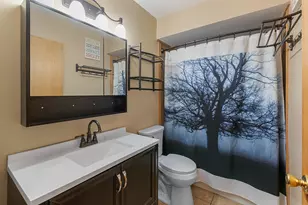 W165N10401 Wagon Trail, Germantown, WI 53022 - Photo 6