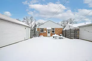 5648 N Dexter Ave, Glendale, WI 53209 - Photo 22