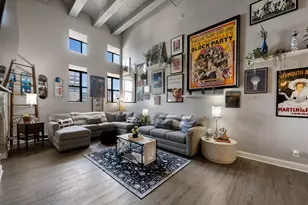 270 E Highland Ave, Milwaukee, WI 53202 - Photo 2