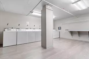 270 E Highland Ave, Milwaukee, WI 53202 - Photo 36