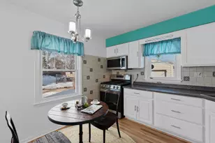 3756 E Waterford Pl, Saint Francis, WI 53235 - Photo 6