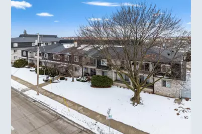121 W North St #39, Waukesha, WI 53188 - Photo 1