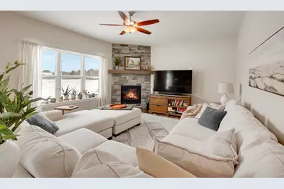 2826  Yahara Dr, Summit, WI 53066 - Photo 4