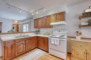 244 Willow Ct, Hartland, WI 53029 - Photo 12