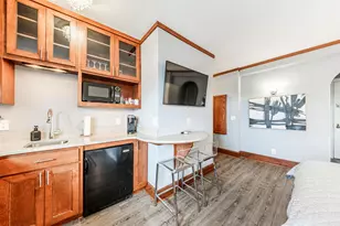 1028 E Juneau Ave, Milwaukee, WI 53202 - Photo 14