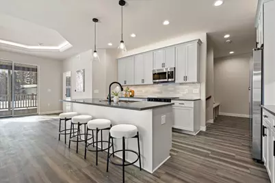 7050  Stonewood Ln, Lannon, WI 53046 - Photo 6