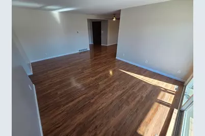 2403  Cross Creek Dr #B, Sheboygan, WI 53081 - Photo 8