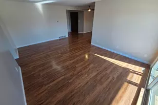 2403 Crosscreek Dr, Sheboygan, WI 53081 - Photo 8