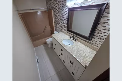 2403  Cross Creek Dr #B, Sheboygan, WI 53081 - Photo 16